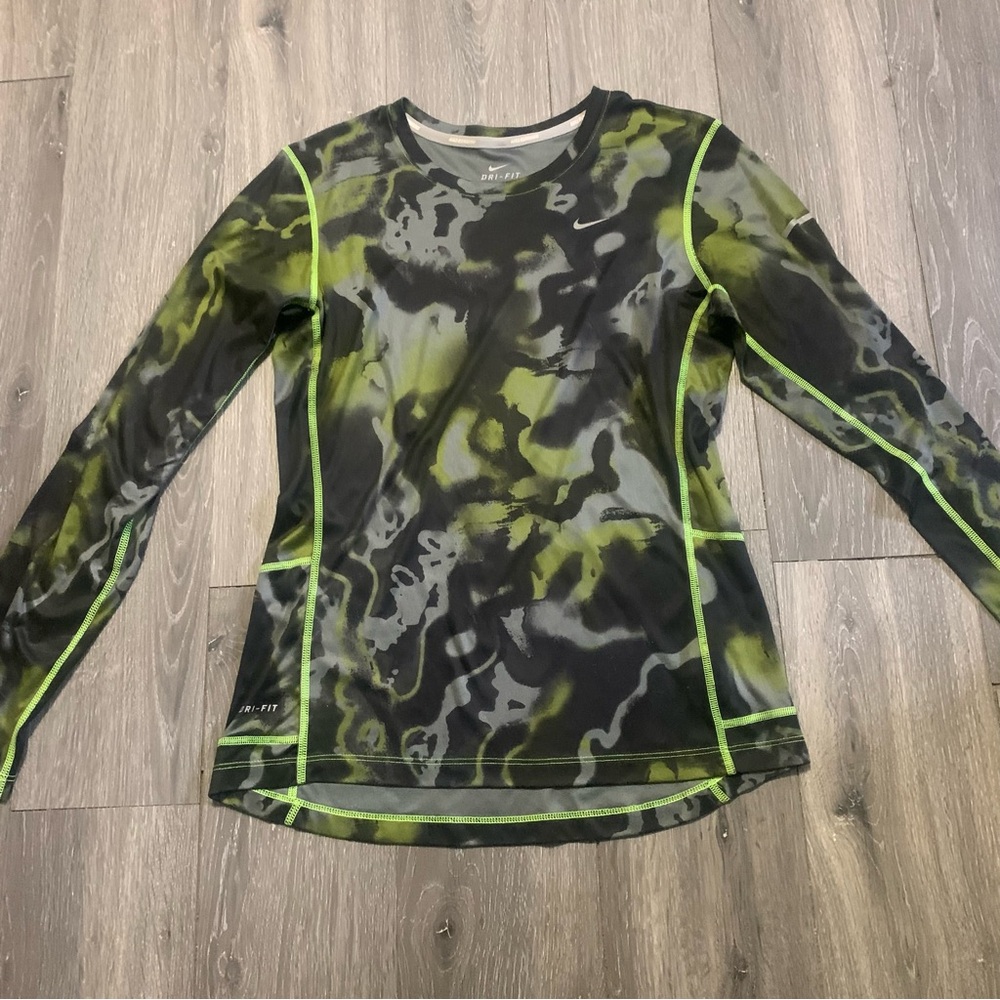 Women’s Nike Running DRI-FIT Black and Green Long Sleeve Tee Small